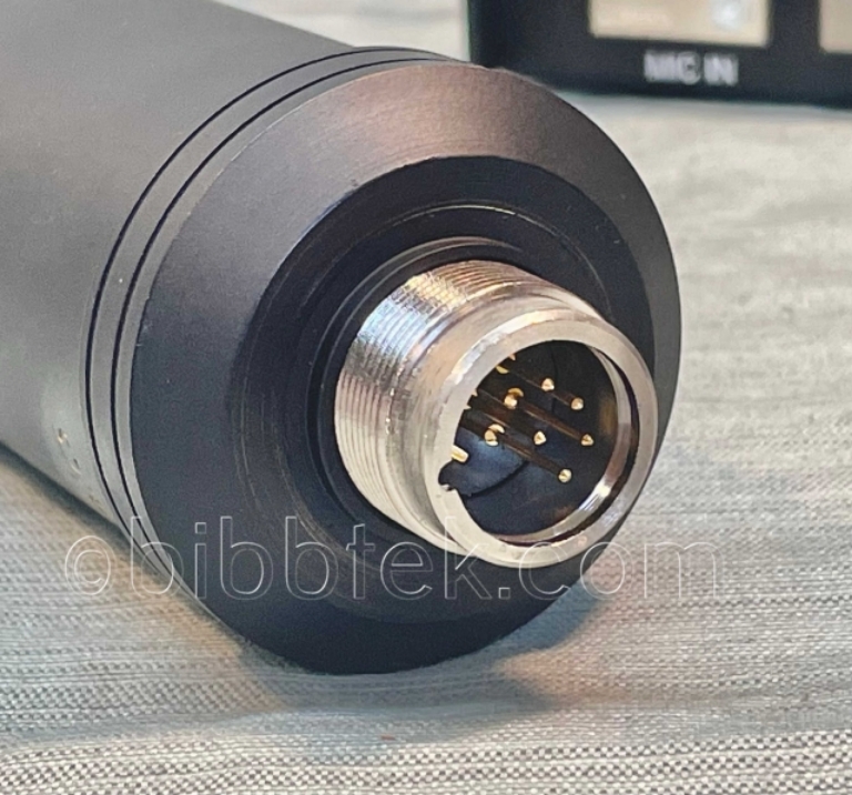 Afbeelding van SE Electronics model SE 5500 large diaphragm, tube condenser microphone.